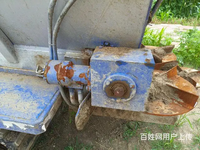 履带撒粪车 - 图片 7