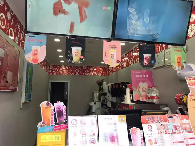 7492(七P）个人城西区万达广场世通国际尚品冰城奶茶店转让 - 图片 5