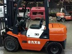 出售二手4米叉车，合力抱夹叉车九成新