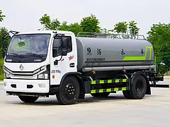 CLT5120GSSEQ6型洒水车 多利卡D7