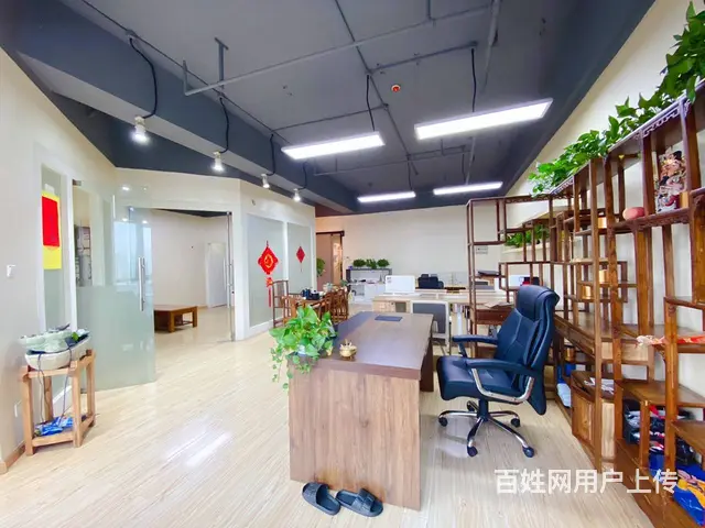 万达广场117方 房东直租 无中介费 精装带办公家具 随时看 - 图片 2