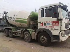 17年轻量化二手豪沃搅拌车 大12方 中集凌宇上装