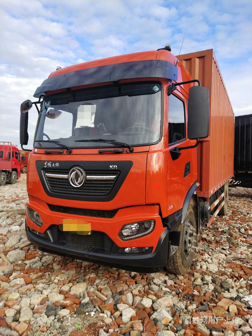 新款东风天锦 6米8厢式货车单桥六缸机国五首付6万