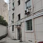 校园内宿舍，安全环境优美，交通便利