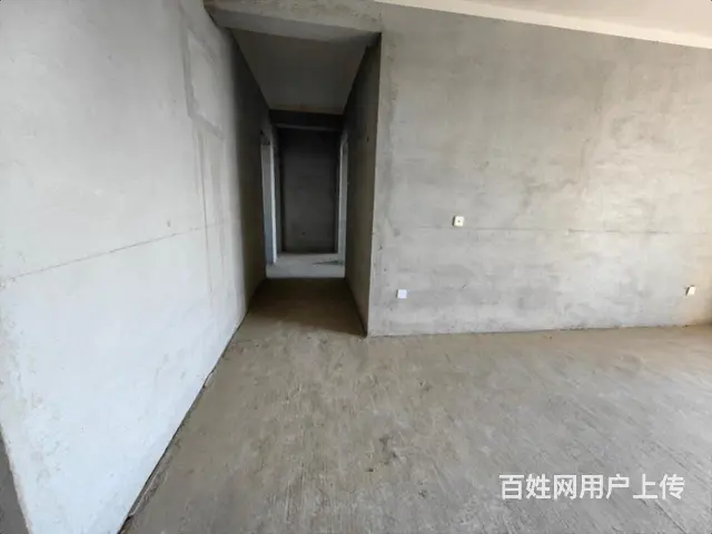 高端品质小区 七十九号院 毛坯四居 方正好户型 带地下室中层 - 图片 1