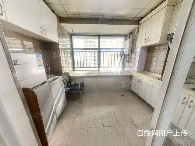 南湾国际广场 公寓1厅 精装修 - 图片 2