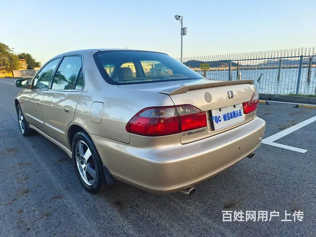 本田 雅阁 2001款 第六代雅阁 3.0 自动 豪华版 - 图片 2
