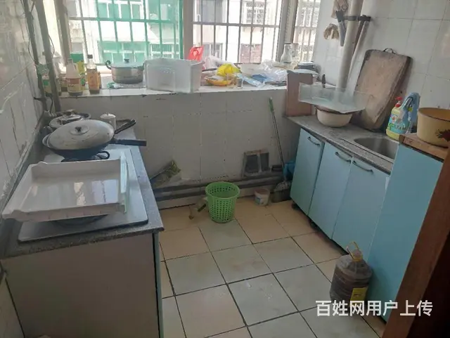 带车库 大产权 三证五年 三室两厅 可商议 - 图片 8
