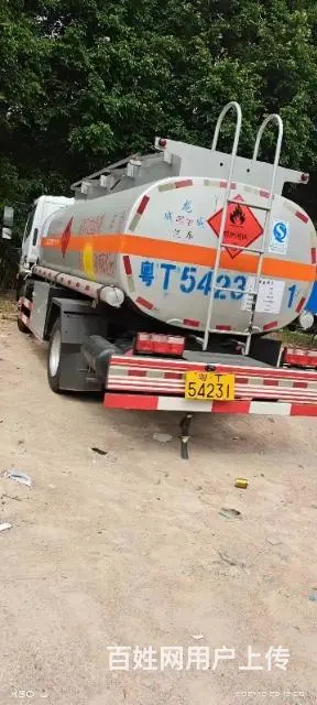 二手8吨油罐车加油车 - 图片 1
