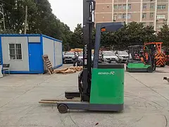 低价转让丰田站立式电动叉车 1.5吨二手叉车便宜转