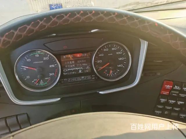 出售2年多解放J6P 寒区版双驱轻体牵引车 国5 - 图片 5