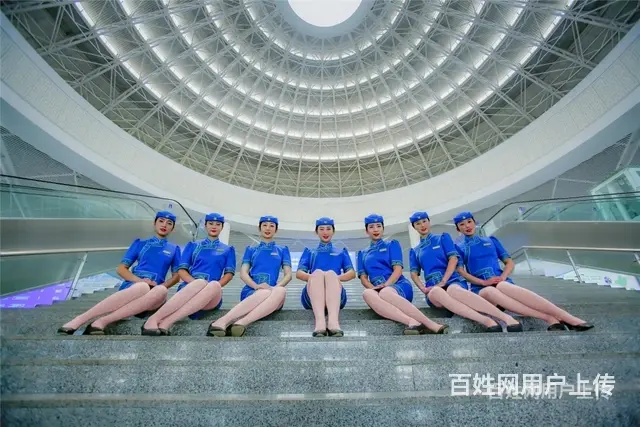 常州奔逸绝尘和谐号招高铁乘务员 - 图片 1