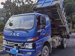 蓝牌自卸车3米8