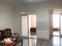 市中心，交通方便