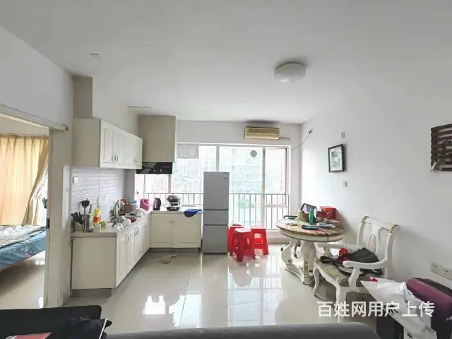 拱北关口艺丰大厦电梯精装一房一厅出租，租价2500，近关口 - 图片 2