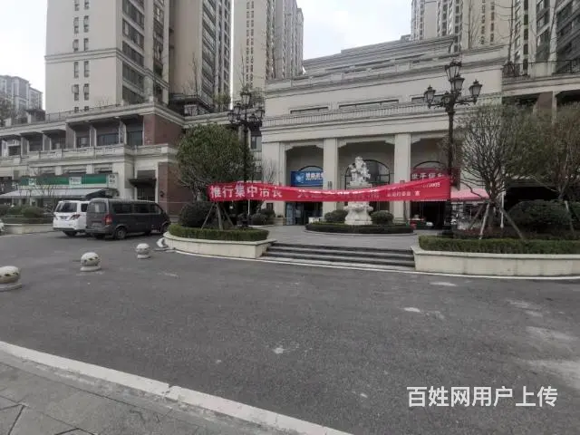 新浦蔷薇国际大门口临街门面转租或出租 - 图片 7