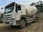 搅拌站倒闭急需低价转让二手混泥土搅拌罐车多台