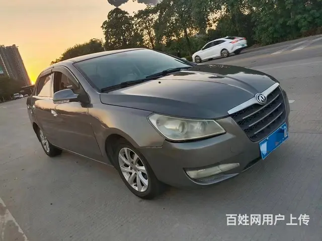 风神S30 2011款 S30-三厢 1.6 手动 尊贵型 - 图片 3