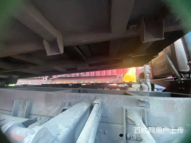 十台19年国五排放天然气豪沃前四后八平板自卸 - 图片 7
