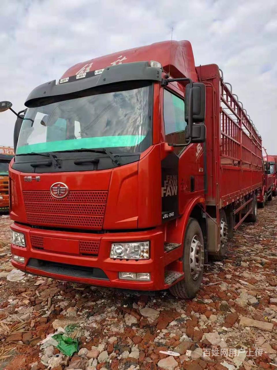 19年上户解放j6l 前四后四9米6高栏一首付6万