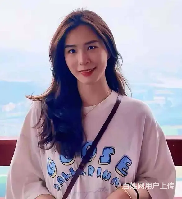 她,1.71米的身材,正值花样年华99年生,本科 - 图片