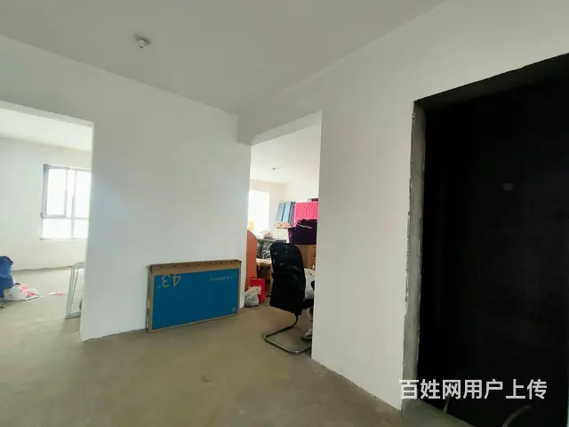 大自然一期大户型毛坯房，电梯房，三居两厅两卫！ - 图片 5