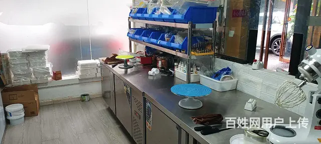 星沙蛋糕店转让。设备齐全，全新的。接手即可营业。 - 图片 2