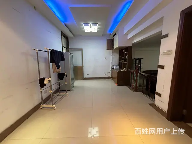 龙源湖附近 税苑小区 四室两厅两卫 - 图片 1