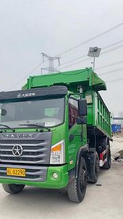 出售多台前四后四自卸车