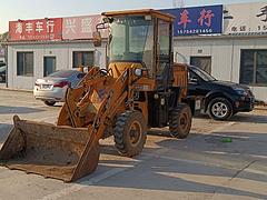 铲车