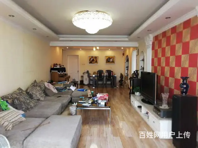 急卖 带133平米屋顶花园 精装三房 明厨明卫 小区环境好！ - 图片 1