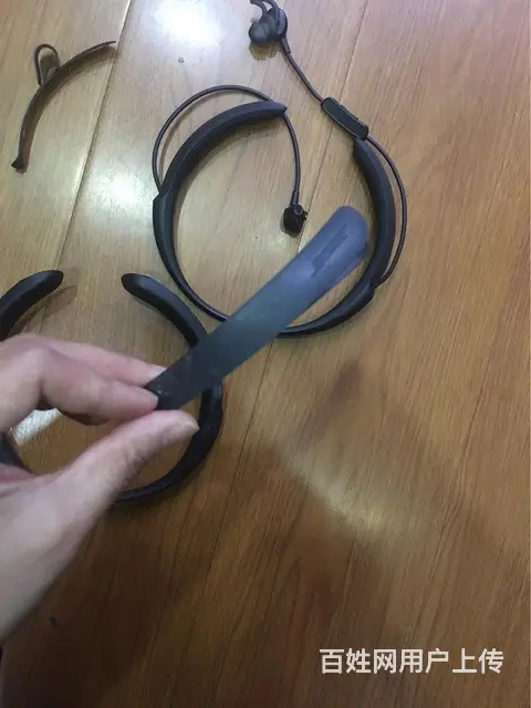 BOSE蓝牙耳机维修 QC30头梁皮脱胶 项圈脱皮 - 图片 9