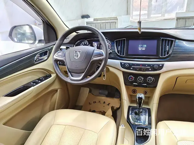 宝骏730 2016款 1.8 序列变速 豪华型7座 - 图片 4