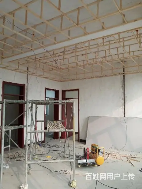 专业装修师傅吊顶 打隔断墙 - 图片 1