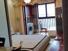 六小太湖高中 五峰花园电梯精装修2室家电齐全拎包入住停车方便