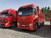 ​19年国五二手9米6解放前四后八高栏载货车460