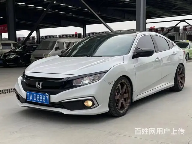 本田 思域 2019款 1.5T 无级 220TURBO 燃 - 图片 1