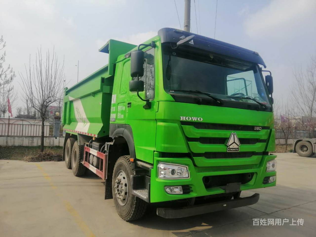 多台短期库存380豪沃后八轮渣土自卸车5.6米