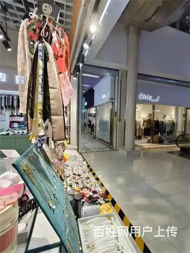 财富广场负一层饰品店商铺出兑 - 图片 4