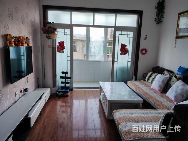 新中医院附近两室带家具家电单位房出租的图片