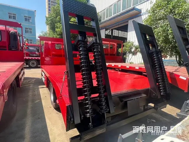 平顶山国六解放虎V挖机拖板车5米2挖掘机拖车做分期多少钱 - 图片 1