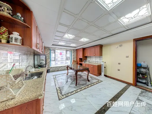 凤凰湖畔精装修顶层复试洋房出售 - 图片 1