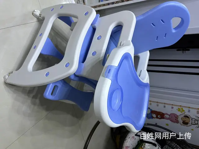 儿童餐椅 - 图片 1