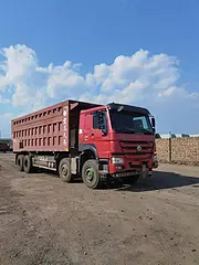 唐山本地户，19年豪沃8.2米自卸车，440马力