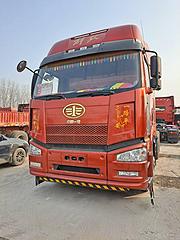 出售二手解放J6P牵引车 国五460马力 双驱轻体