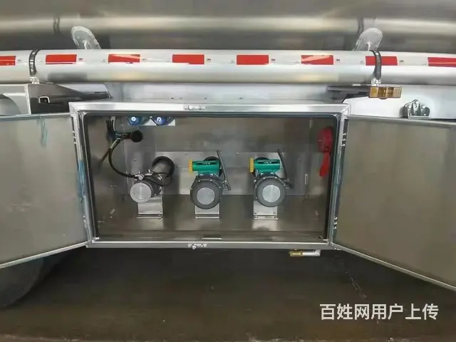 百色国六20吨重汽汕德卡前四后八铝合金运油车包上户 - 图片 6