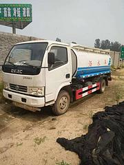 工地自用5吨油罐车 低价转让
