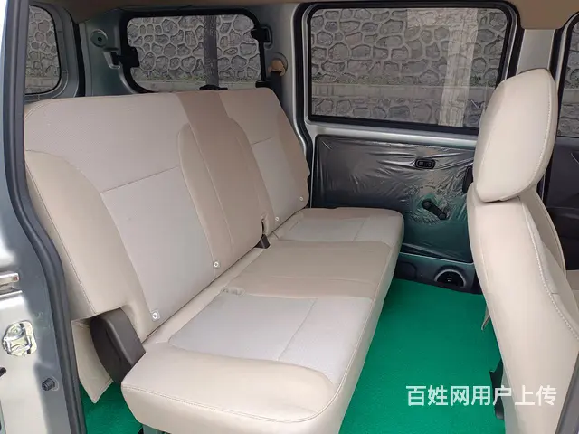 10个月五菱宏光V。5座 - 图片 9