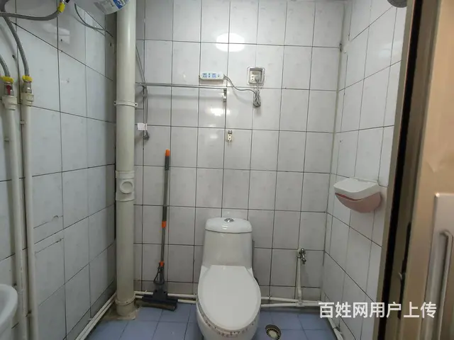 十三方块3楼63平套间19万，未占用大自然名额！ - 图片 4