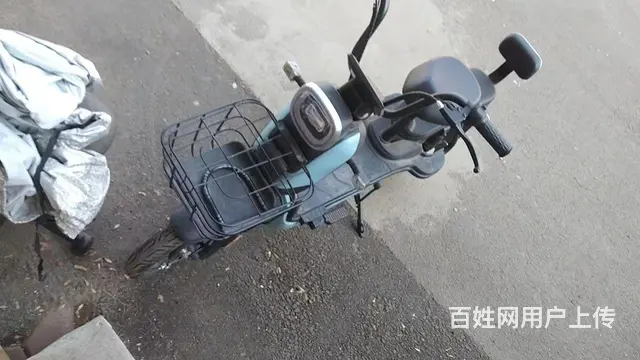 出售9成新爱玛电动自行车 - 图片 3